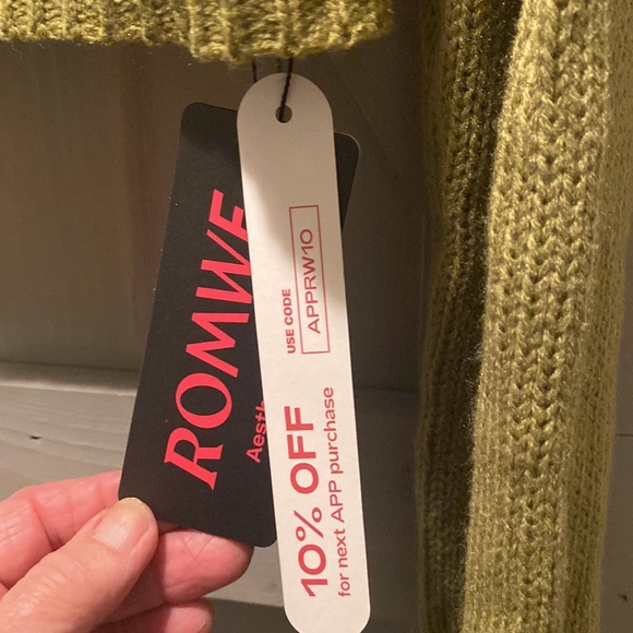 New Knit sweater mushrooms and frog - Picture 4 of 9